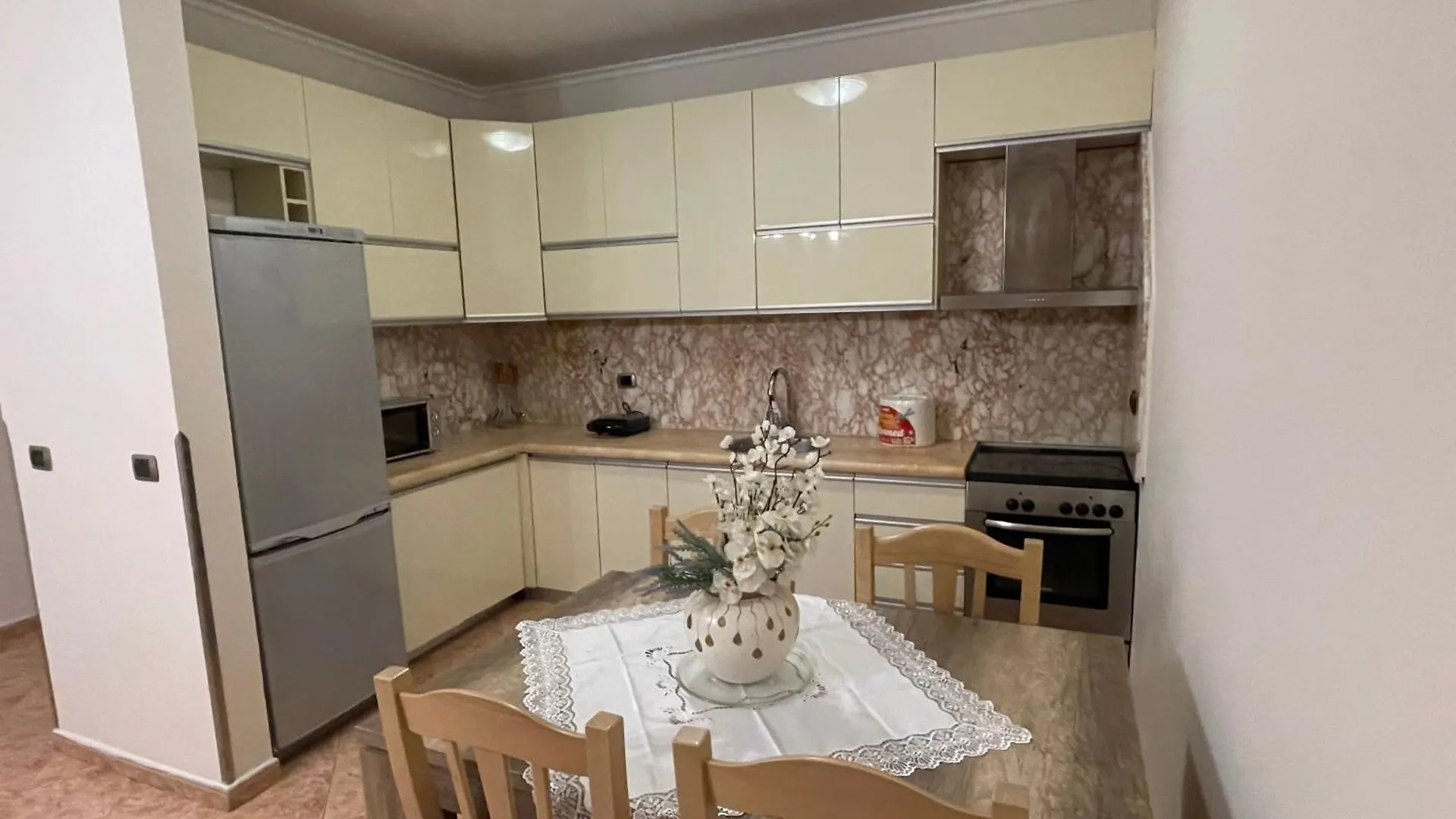 Tirana Center Appartament- Dario Apartment 0*,